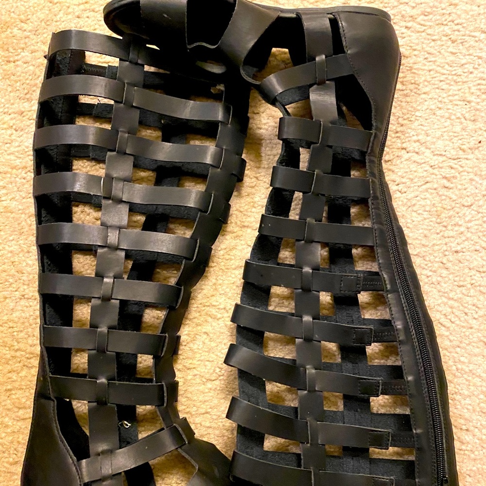 Mia Sandal